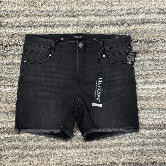 Liverpool Gia Glider Pull-On Shorts Sz 18W NWT | Liverpool Pull-On Mini Shorts - Picture 4 of 14
